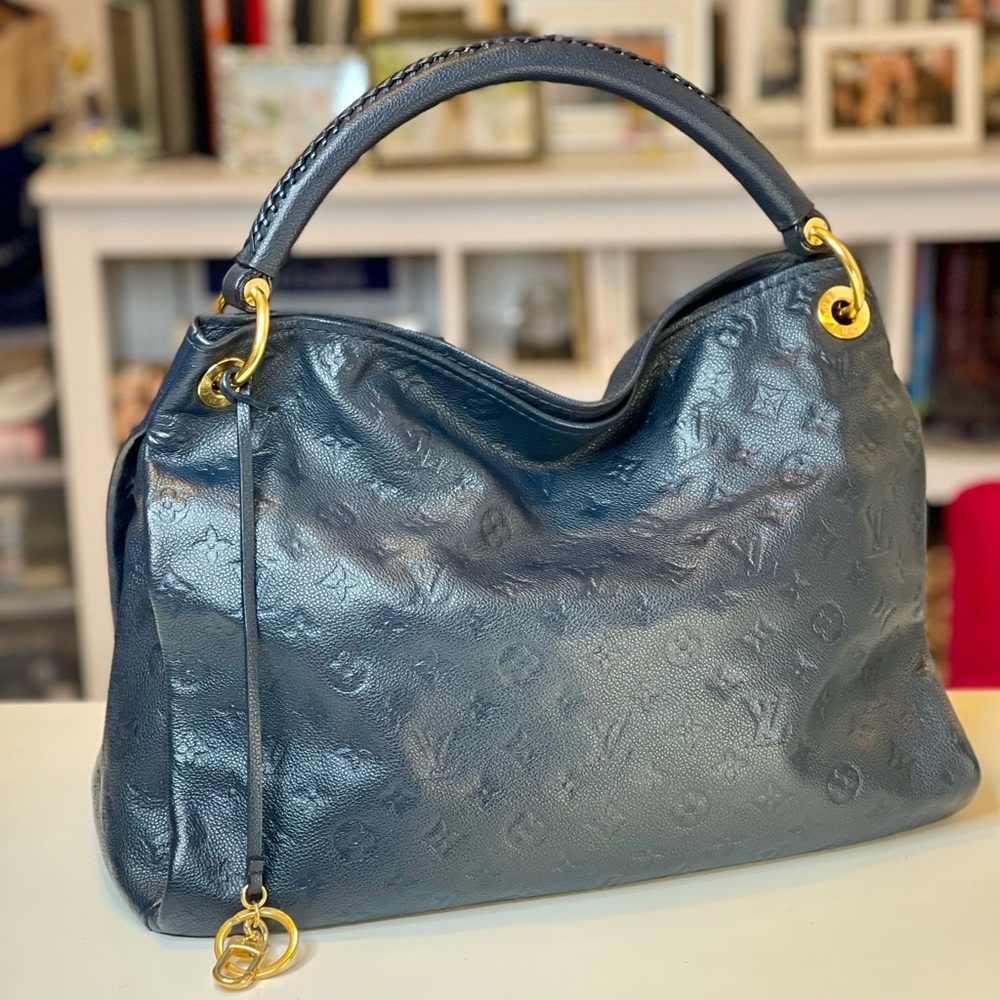 Louis Vuitton Artsy MM • Monogram Empreinte • Iconic Design